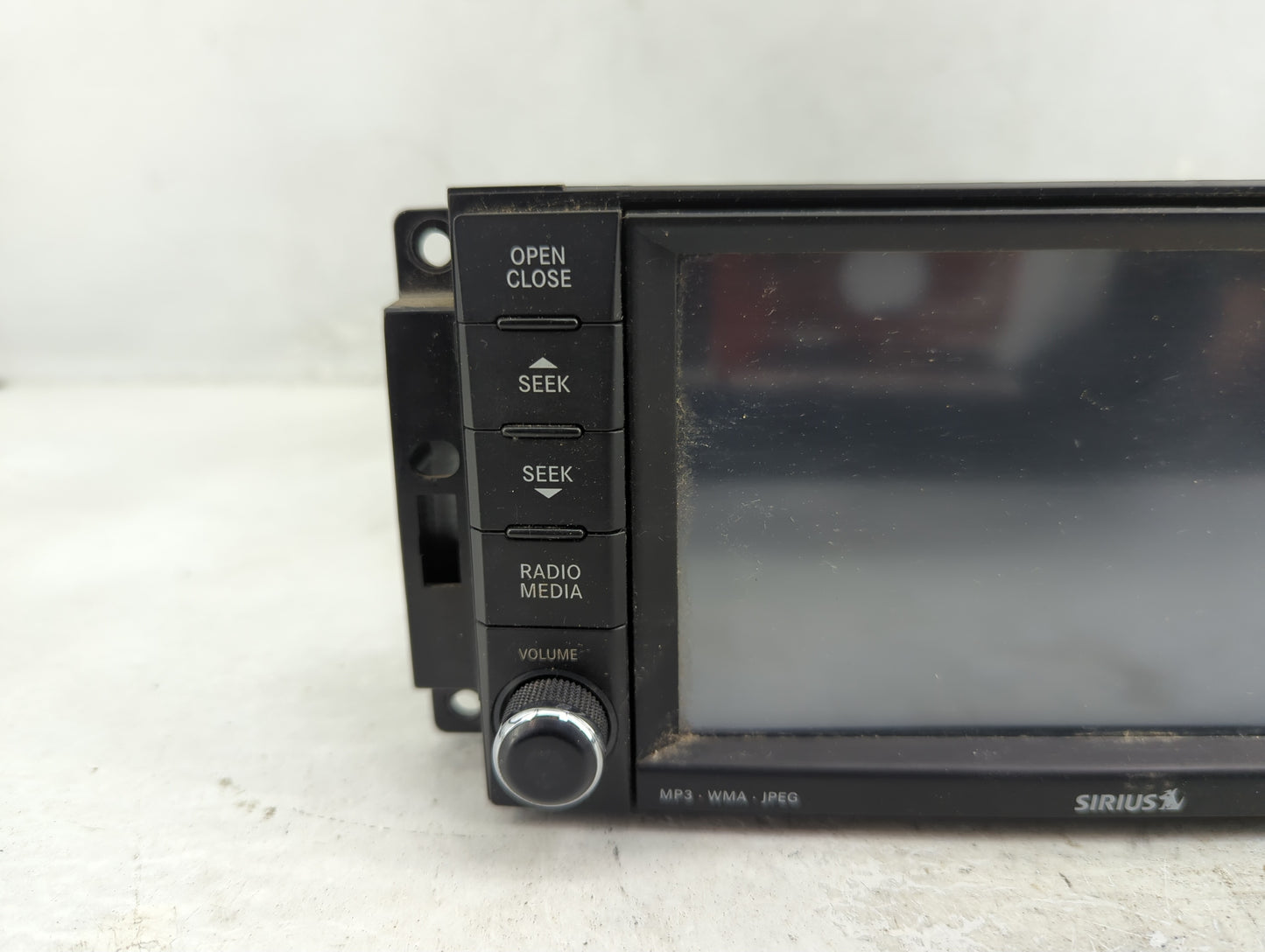 2008-2010 Chrysler 300 Radio AM FM Cd Player Receiver Replacement P/N:05064758AB Fits Fits 2008 2009 2010 OEM Used Auto Part