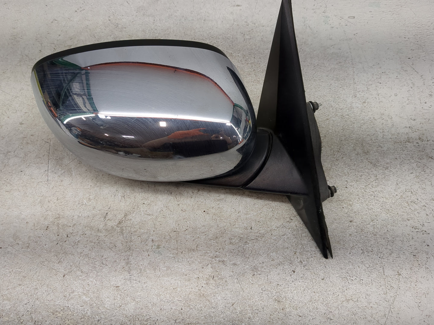 2005-2010 Chrysler 300 Passenger Side View Mirror - Right Door Mirror OEM Used - Oemusedautoparts1.com