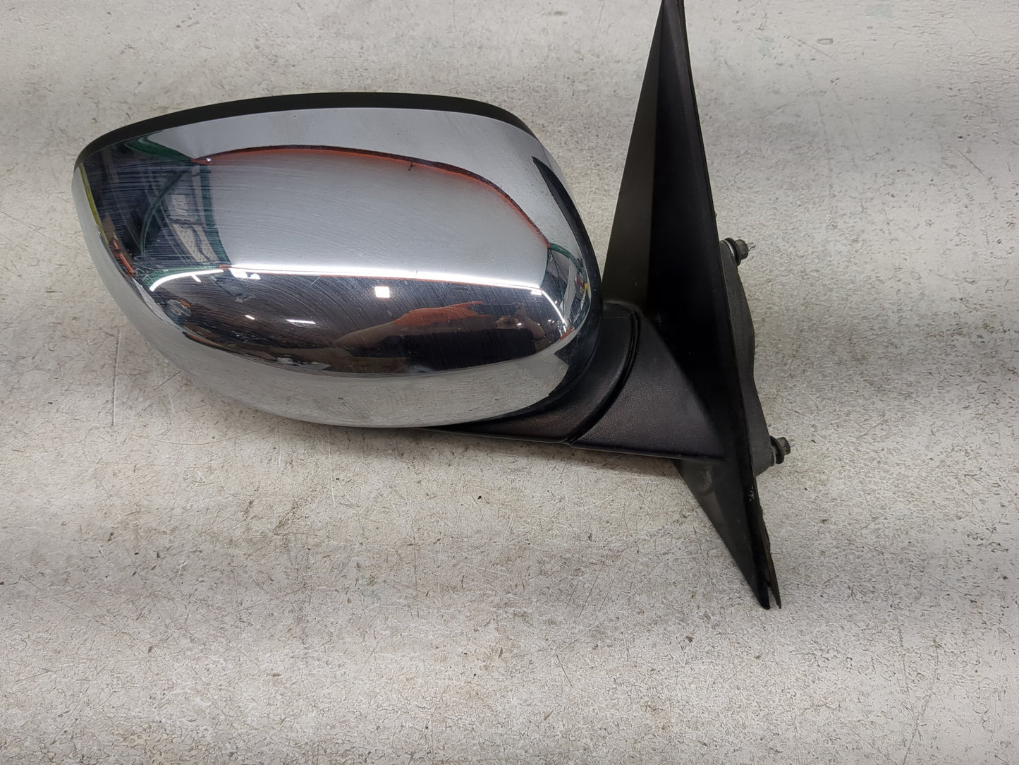 2005-2010 Chrysler 300 Passenger Side View Mirror - Right Door Mirror OEM Used - Oemusedautoparts1.com