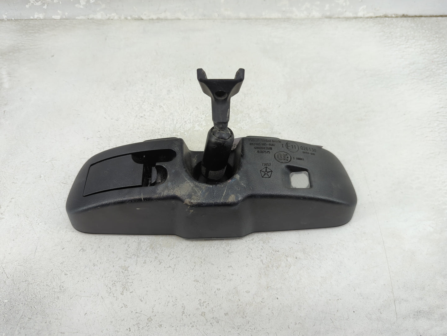 2008-2010 Chrysler 300 Interior Rear View Mirror Replacement OEM P/N:68020439AB Fits Fits 2008 2009 2010 OEM Used Auto Parts