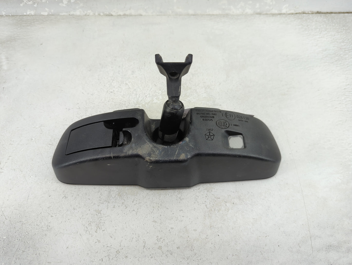 2008-2010 Chrysler 300 Interior Rear View Mirror Replacement OEM P/N:68020439AB Fits Fits 2008 2009 2010 OEM Used Auto Parts