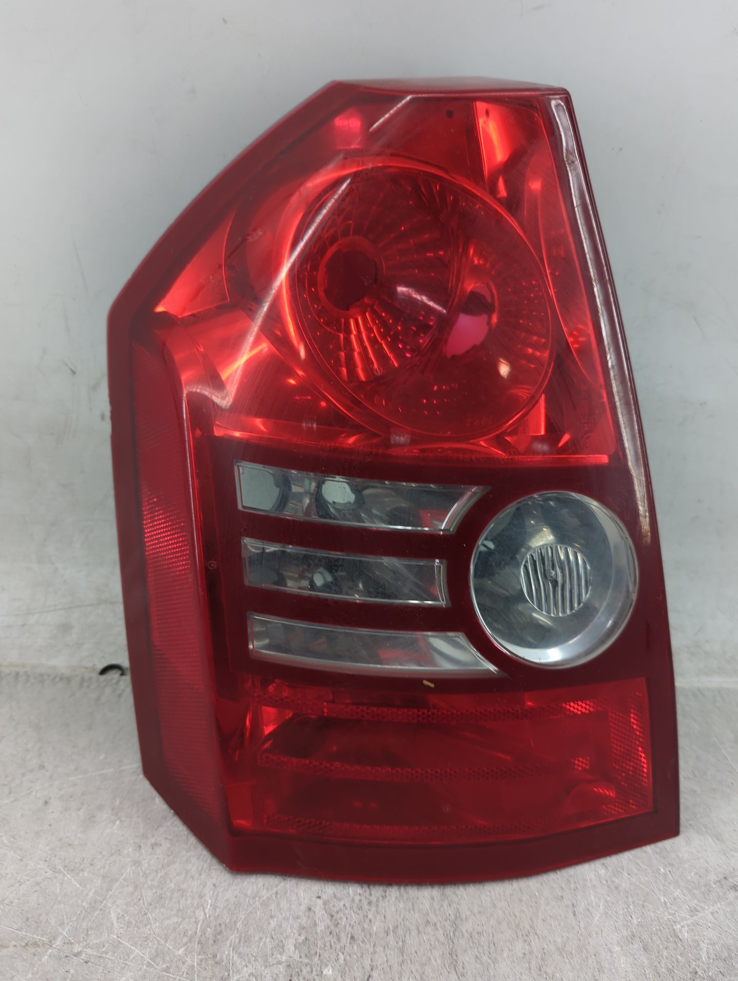 2008-2010 Chrysler 300 Tail Light Assembly Driver Left OEM P/N:04806373AB 04806371AB Fits Fits 2008 2009 2010 OEM Used Auto 