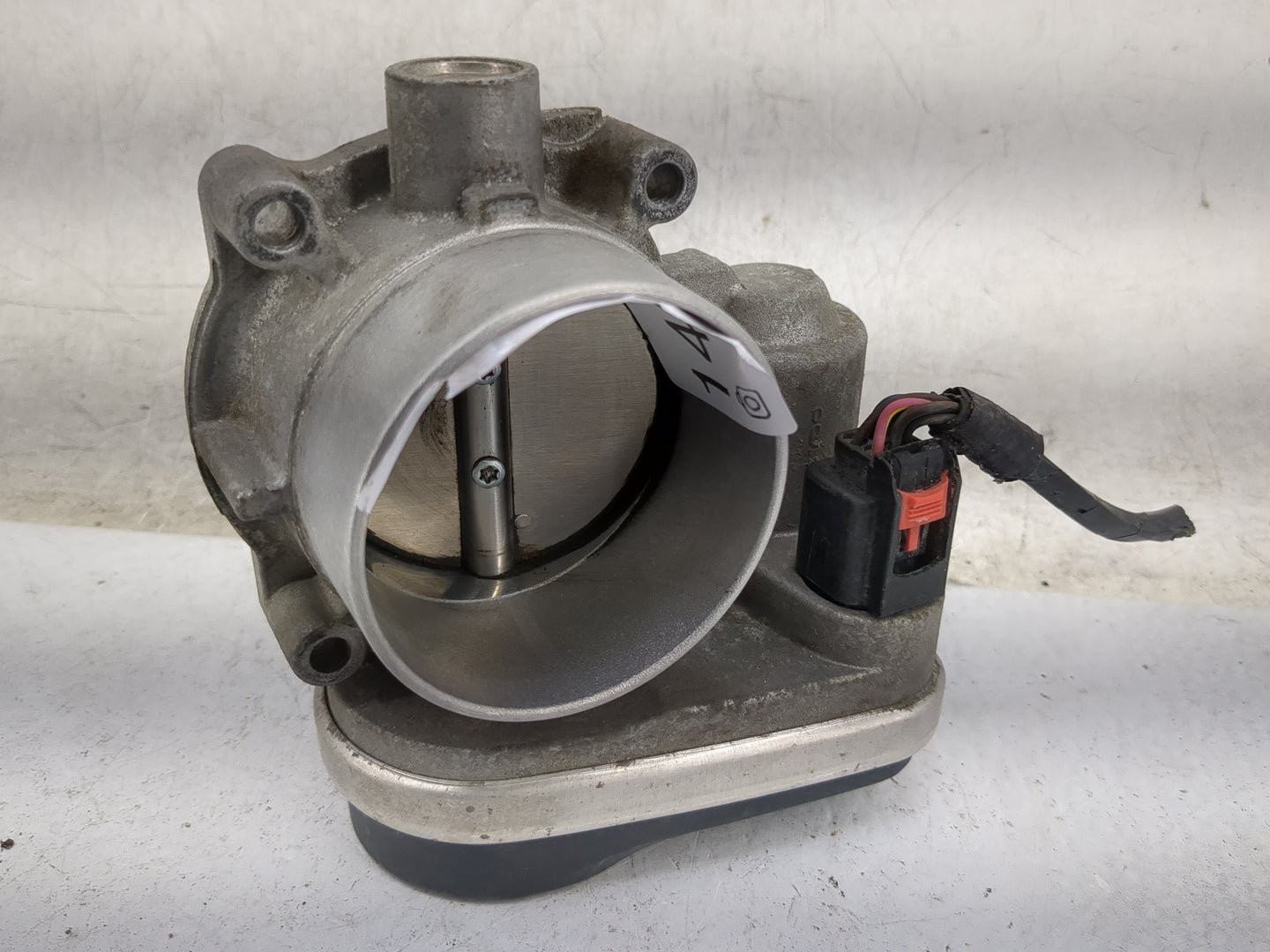 2006-2010 Chrysler 300 Throttle Body P/N:A2C53099253 04861691AA Fits Fits 2006 2007 2008 2009 2010 2011 OEM Used Auto Parts 