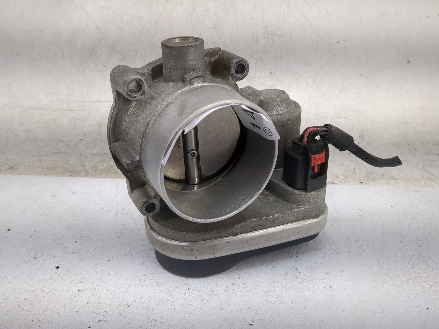 2006-2010 Chrysler 300 Throttle Body P/N:A2C53099253 04861691AA Fits Fits 2006 2007 2008 2009 2010 2011 OEM Used Auto Parts 