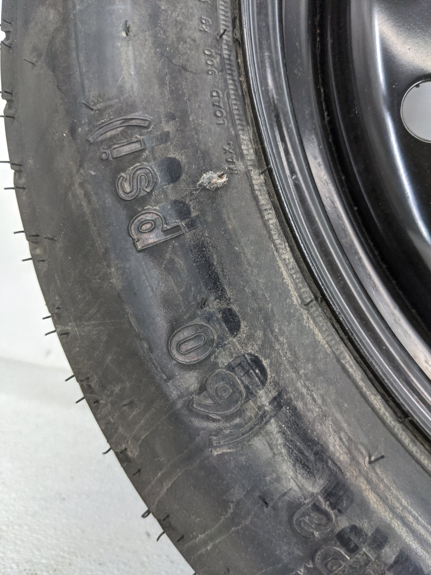 2009 Chrysler 300 Spare Donut Tire Wheel Rim Oem - Oemusedautoparts1.com