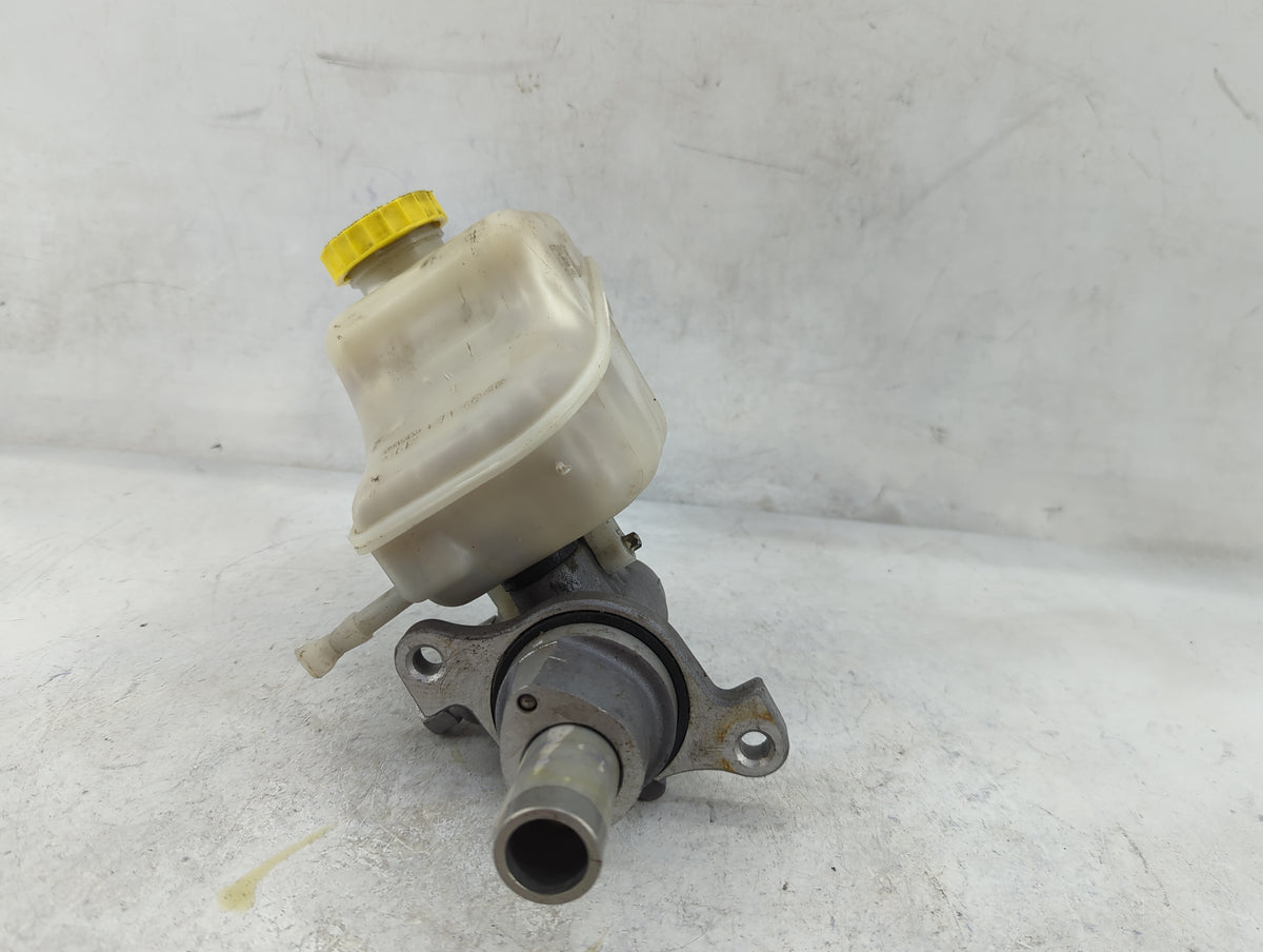 2009-2022 Chrysler 300 Brake Master Cylinder 1498861 - Oemusedautoparts1.com