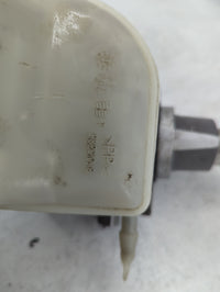 2009-2022 Chrysler 300 Brake Master Cylinder 1498861 - Oemusedautoparts1.com