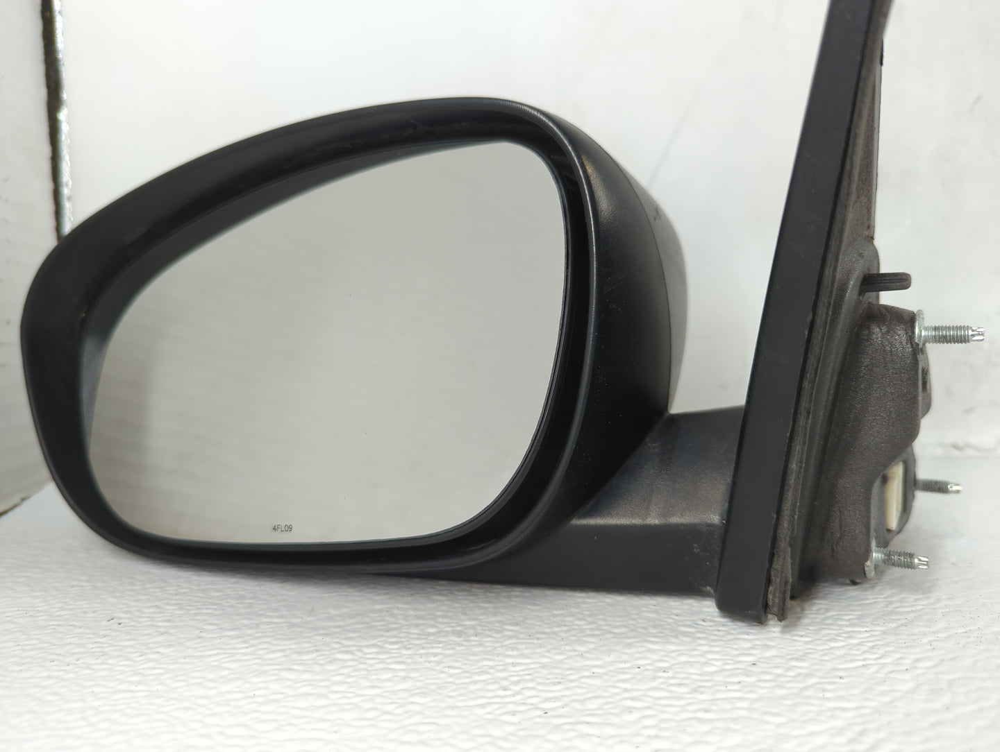 2005-2010 Chrysler 300 Driver Left Side View Manual Door Mirror Black - Oemusedautoparts1.com
