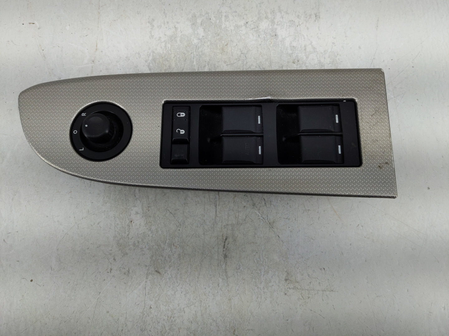 2007-2009 Chrysler Aspen Master Power Window Switch Replacement Driver Side Left P/N:04602781AA Fits OEM Used Auto Parts - O