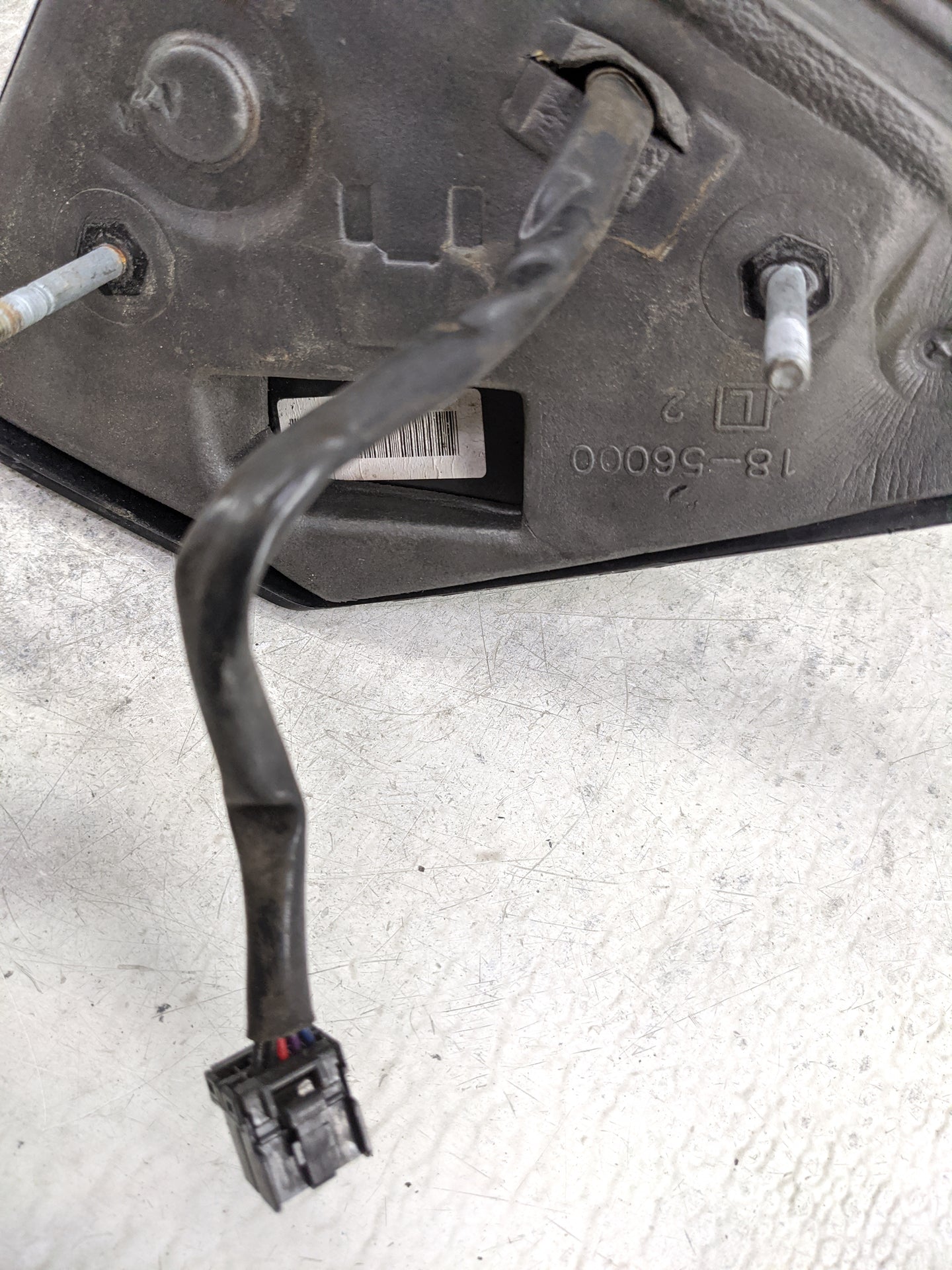 2007-2009 Chrysler Aspen Driver Side View Mirror - Left Door Mirror OEM Used - Oemusedautoparts1.com