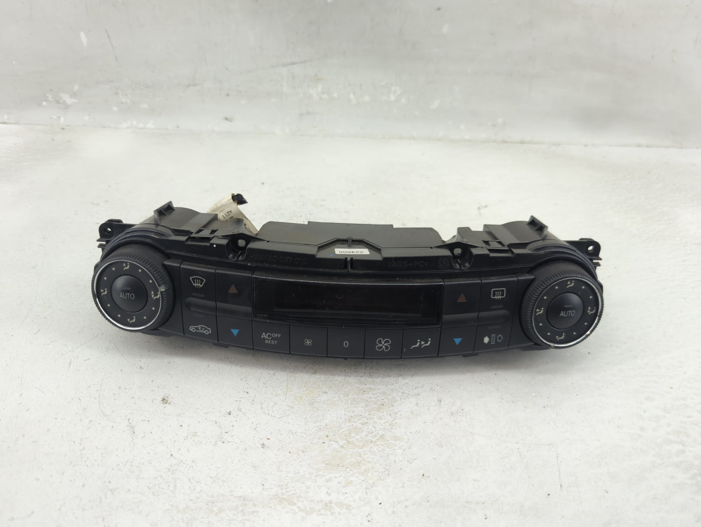 2009 Chrysler E Class Climate Control Module Temperature AC/Heater Replacement P/N:2118203615 Fits OEM Used Auto Parts - Oem