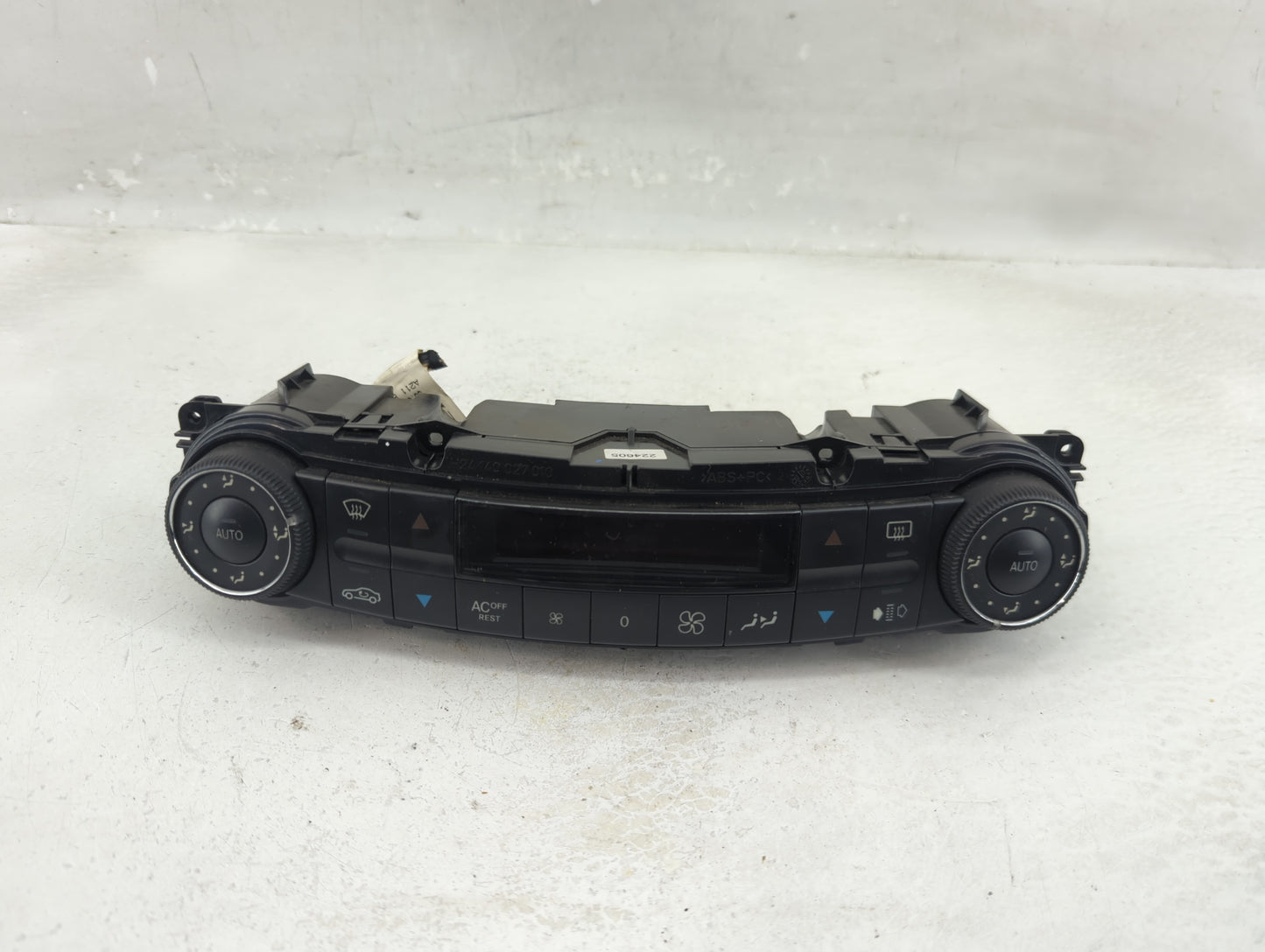 2009 Chrysler E Class Climate Control Module Temperature AC/Heater Replacement P/N:2118203615 Fits OEM Used Auto Parts - Oem