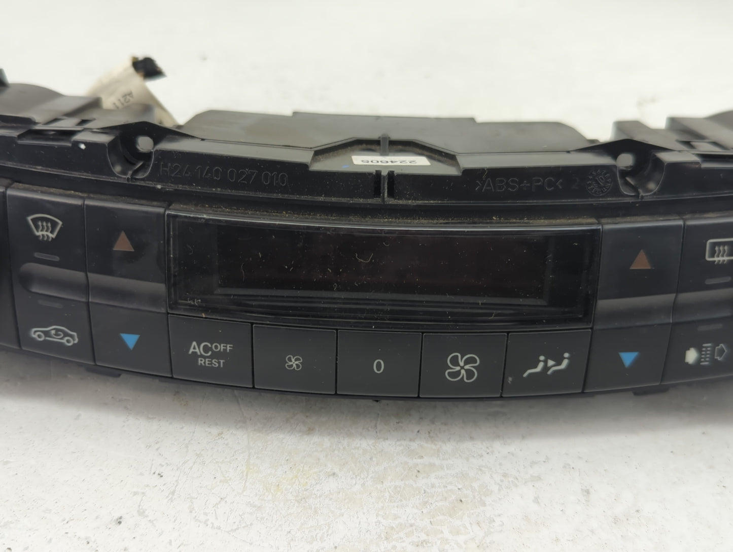 2009 Chrysler E Class Climate Control Module Temperature AC/Heater Replacement P/N:2118203615 Fits OEM Used Auto Parts - Oem