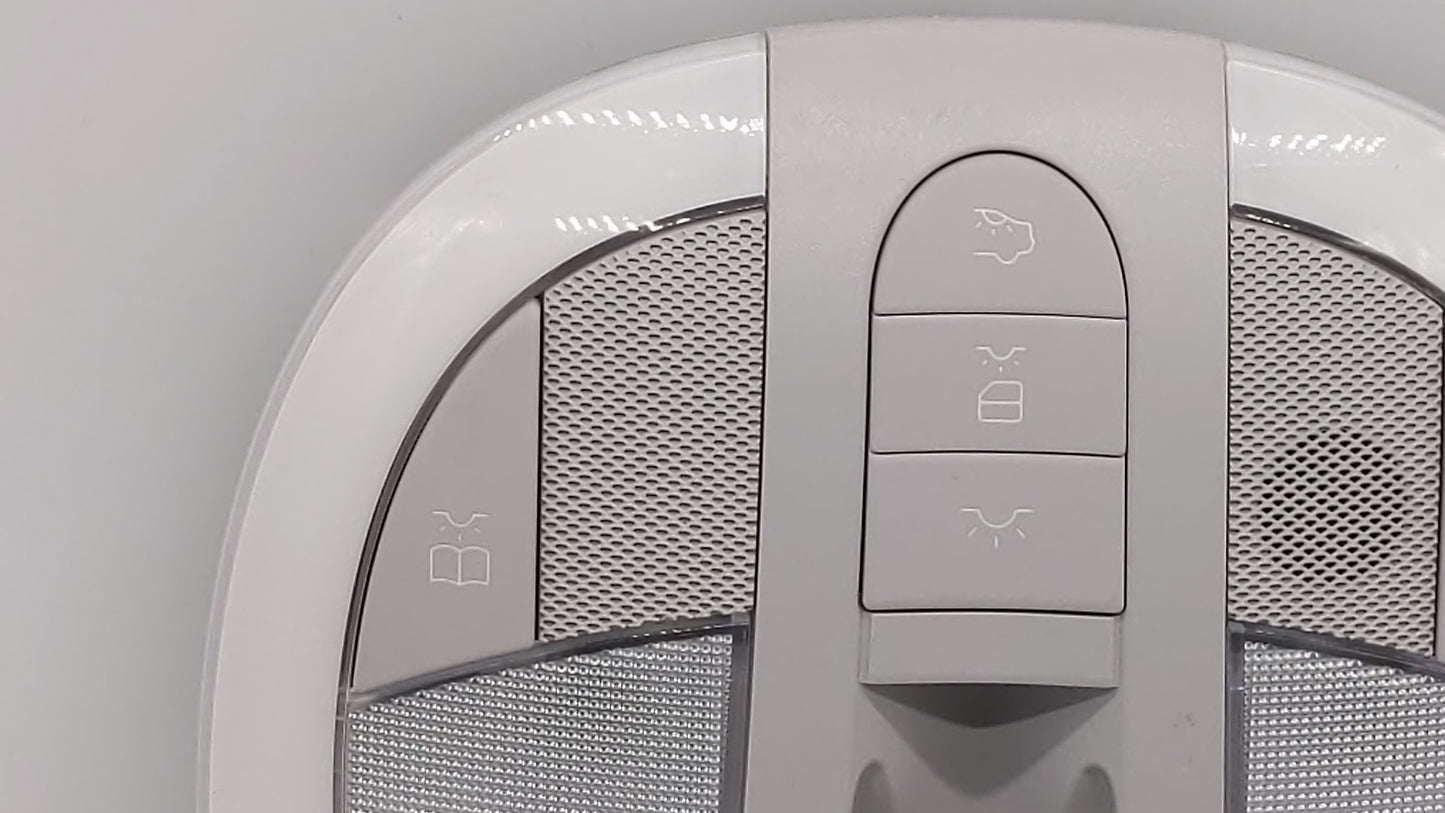 2009 Chrysler E Class Overhead Roof Console - Oemusedautoparts1.com