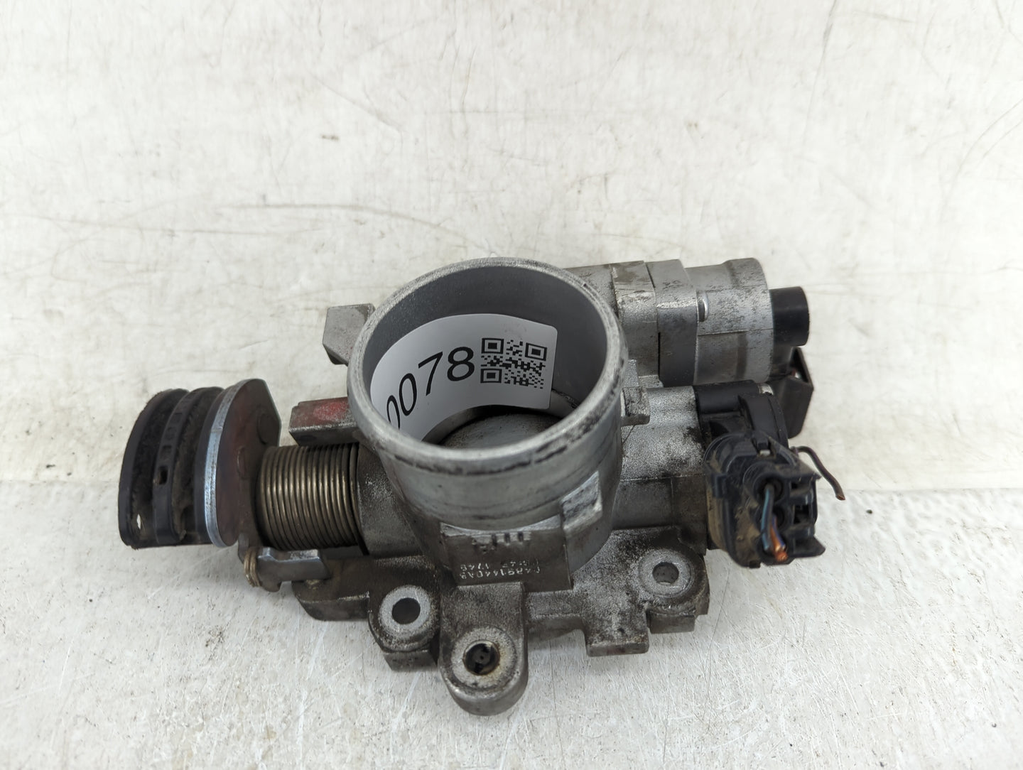 2004-2010 Chrysler Pt Cruiser Throttle Body Fits Fits 2004 2005 2006 2007 2008 2009 2010 OEM Used Auto Parts - Oemusedautopa