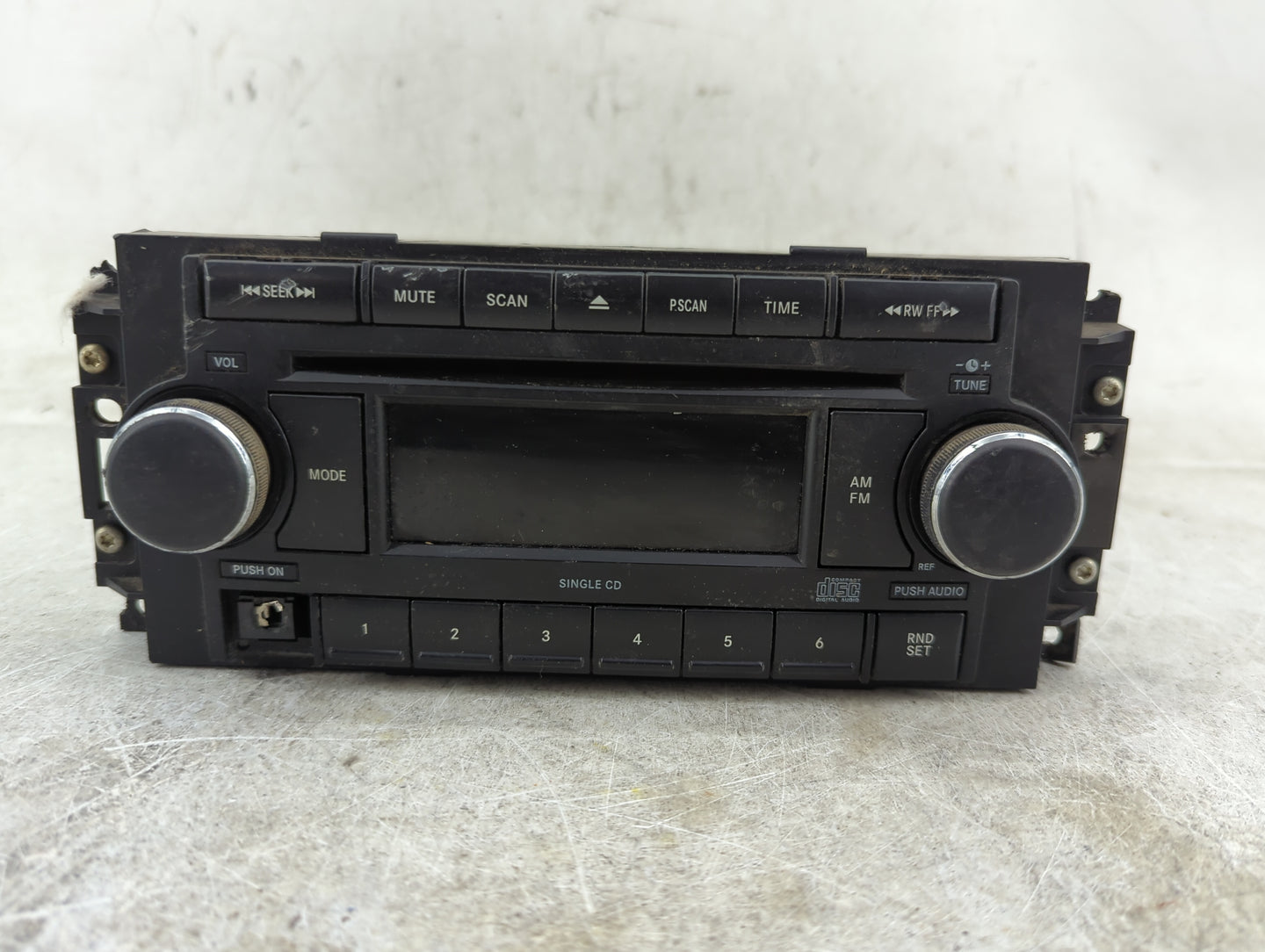 2006-2010 Chrysler Pt Cruiser Radio AM FM Cd Player Receiver Replacement P/N:P05064171AI Fits OEM Used Auto Parts - Oemuseda