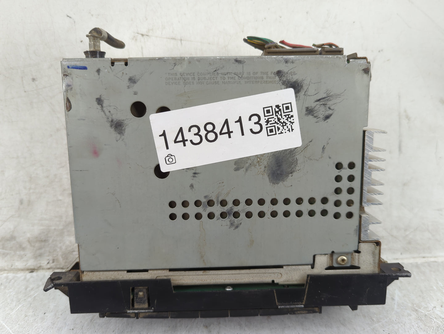 2006-2010 Chrysler Pt Cruiser Radio AM FM Cd Player Receiver Replacement P/N:P05064171AI Fits OEM Used Auto Parts - Oemuseda