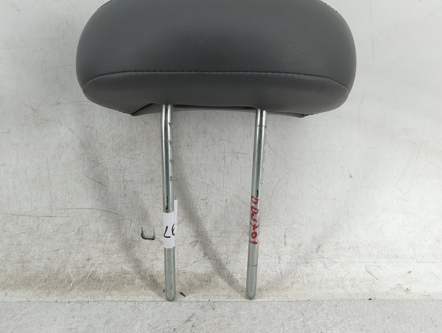 2007-2010 Chrysler Pt Cruiser Headrest Head Rest Front Driver Passenger Seat Fits Fits 2007 2008 2009 2010 OEM Used Auto Par