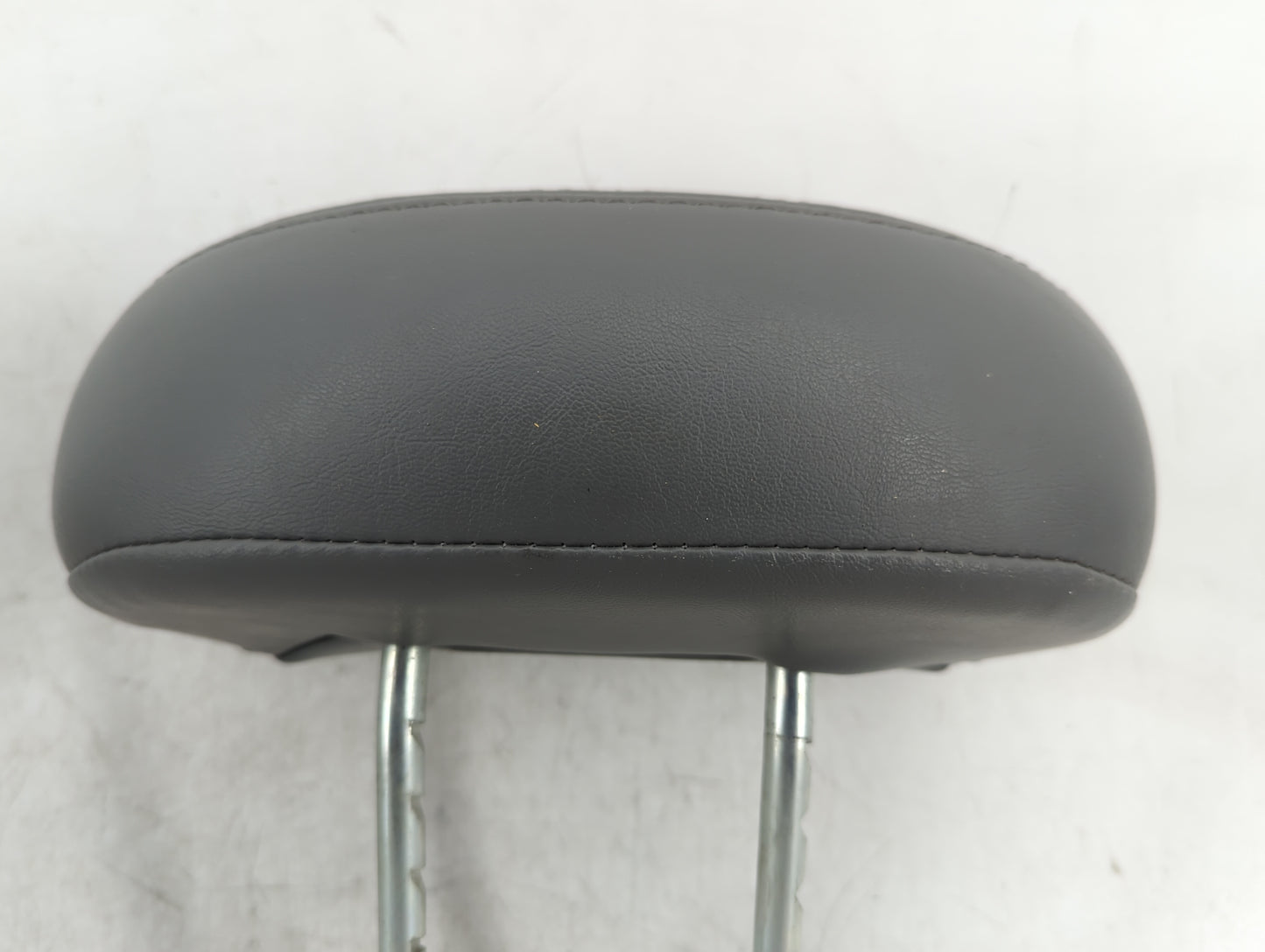 2007-2010 Chrysler Pt Cruiser Headrest Head Rest Front Driver Passenger Seat Fits Fits 2007 2008 2009 2010 OEM Used Auto Par