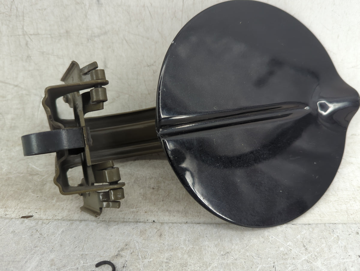 2009 Chrysler Pt Cruiser Fuel Tank Door Lid Gas Tank Black - Oemusedautoparts1.com