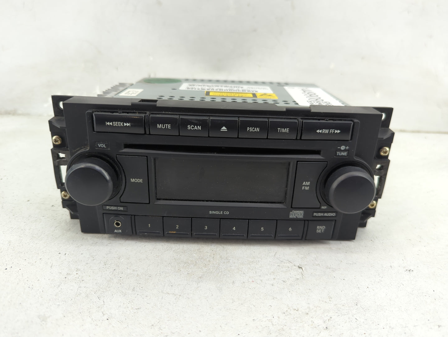 2006-2010 Chrysler Pt Cruiser Radio AM FM Cd Player Receiver Replacement P/N:P05064173AN Fits OEM Used Auto Parts - Oemuseda