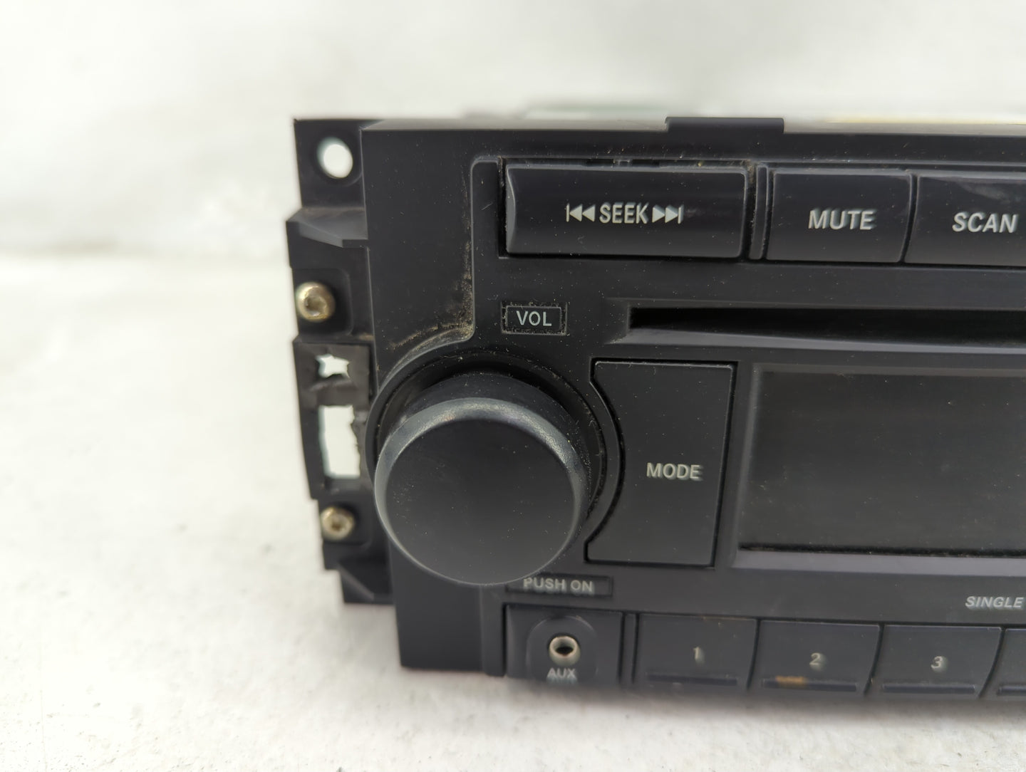 2006-2010 Chrysler Pt Cruiser Radio AM FM Cd Player Receiver Replacement P/N:P05064173AN Fits OEM Used Auto Parts - Oemuseda