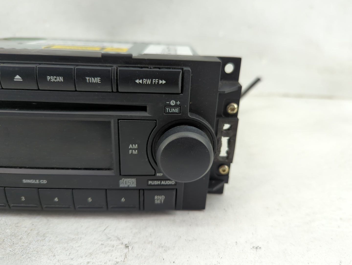 2006-2010 Chrysler Pt Cruiser Radio AM FM Cd Player Receiver Replacement P/N:P05064173AN Fits OEM Used Auto Parts - Oemuseda