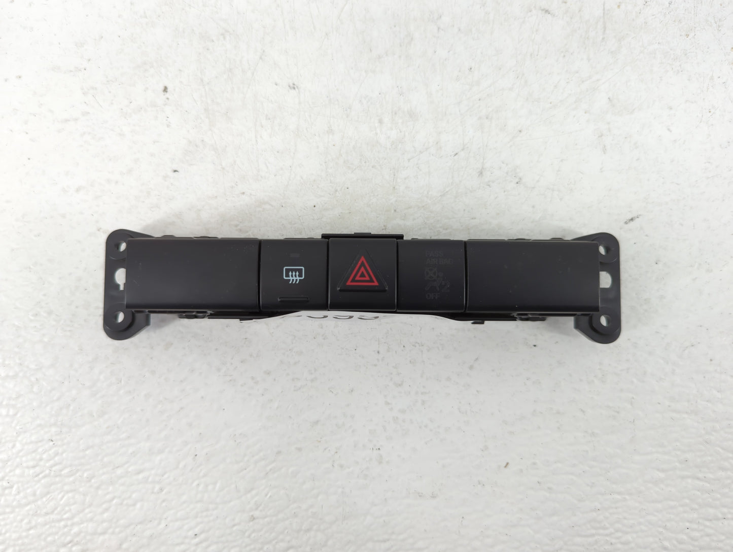 2009 Chrysler Pt Cruiser Hazard Switch P04602653af|12862342f - Oemusedautoparts1.com