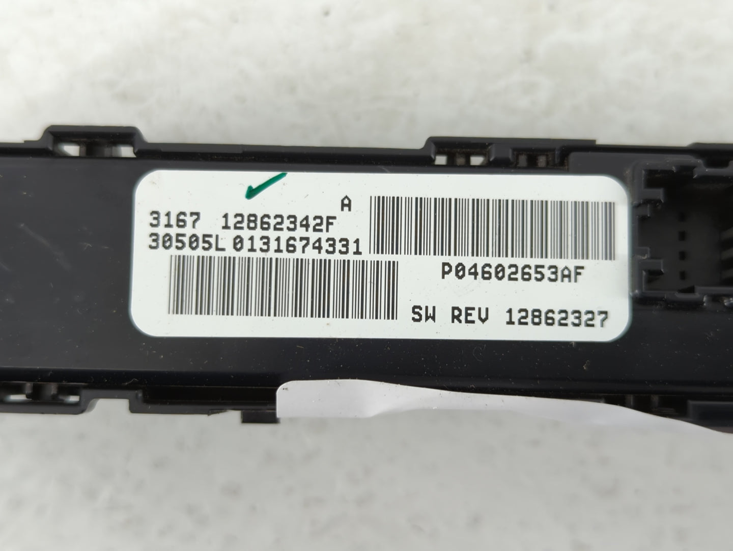 2009 Chrysler Pt Cruiser Hazard Switch P04602653af|12862342f - Oemusedautoparts1.com