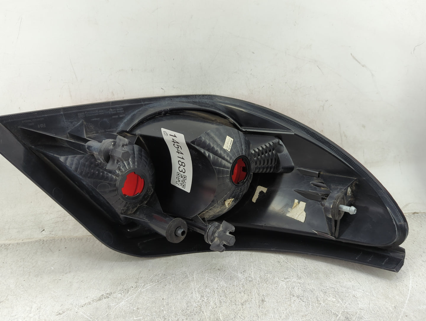 2009-2010 Chrysler Sebring Tail Light Assembly Passenger Right OEM Fits Fits 2009 2010 OEM Used Auto Parts - Oemusedautopart