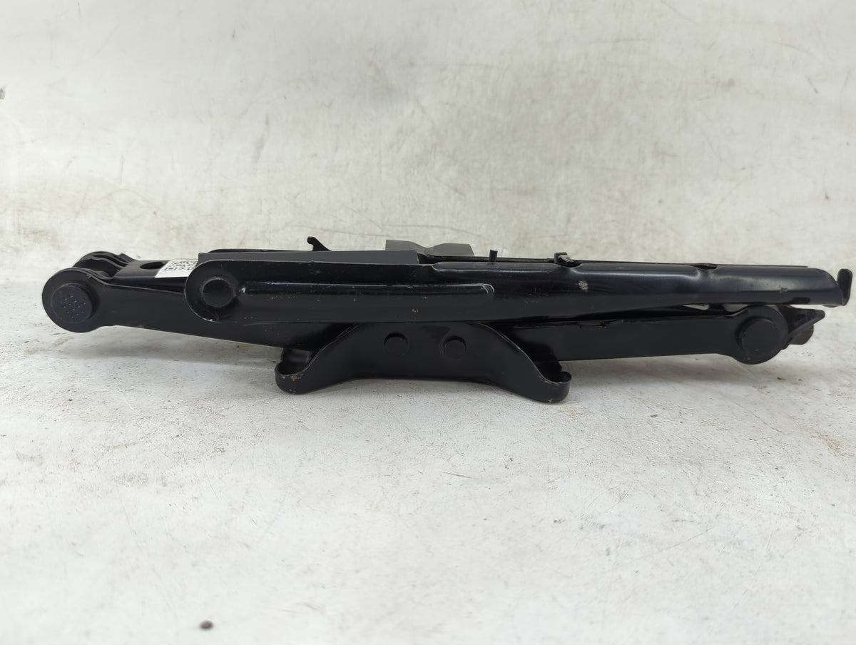 2009 Chrysler Sebring Spare Scissor Car Jack Black - Oemusedautoparts1.com