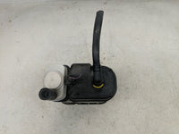 2009 Chrysler Sebring Fuel Vapor Charcoal Canister 1461913 - Oemusedautoparts1.com