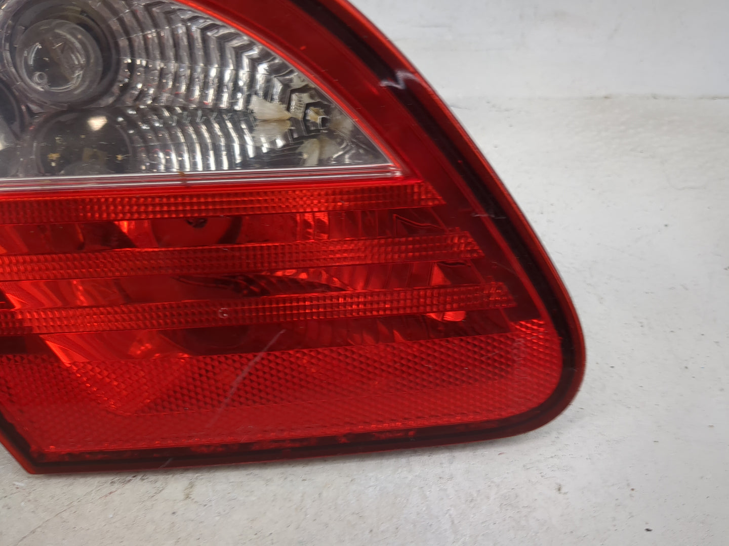 2009-2010 Chrysler Sebring Driver Left Side Deck Lid Mounted Tail Light 1484879 - Oemusedautoparts1.com