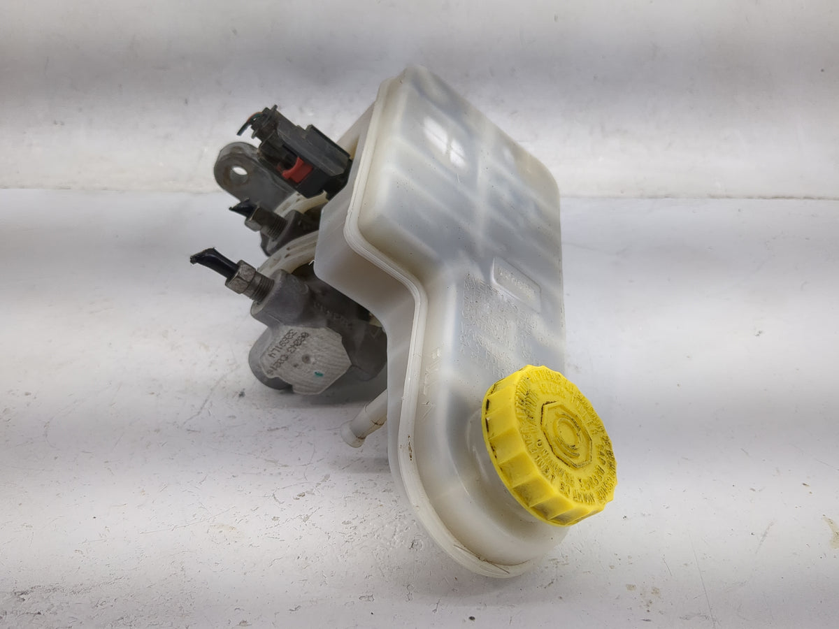 2007-2009 Chrysler Sebring Brake Master Cylinder 5031343 - Oemusedautoparts1.com