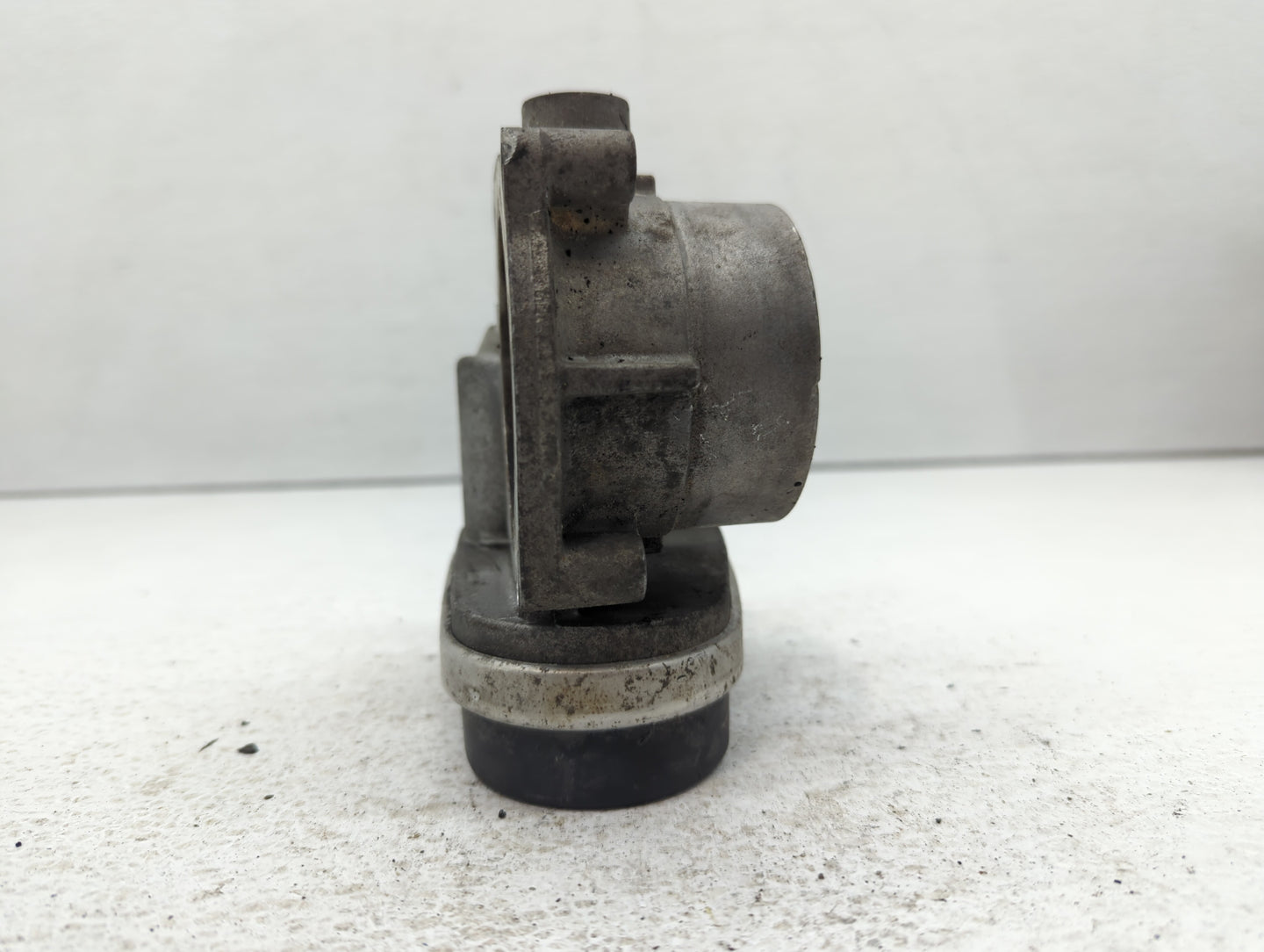 2007-2010 Chrysler Sebring Throttle Body P/N:04861691A A2053099253 Fits Fits 2006 2007 2008 2009 2010 2011 OEM Used Auto Par