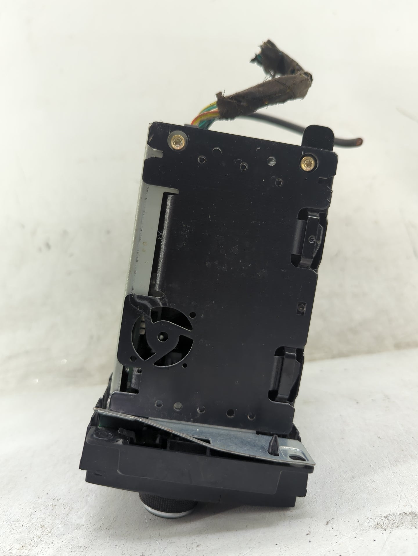 2009 Chrysler Town and Country Radio AM FM Cd Player Receiver Replacement P/N:P68021157AD Fits Fits 2008 2010 2011 OEM Used 