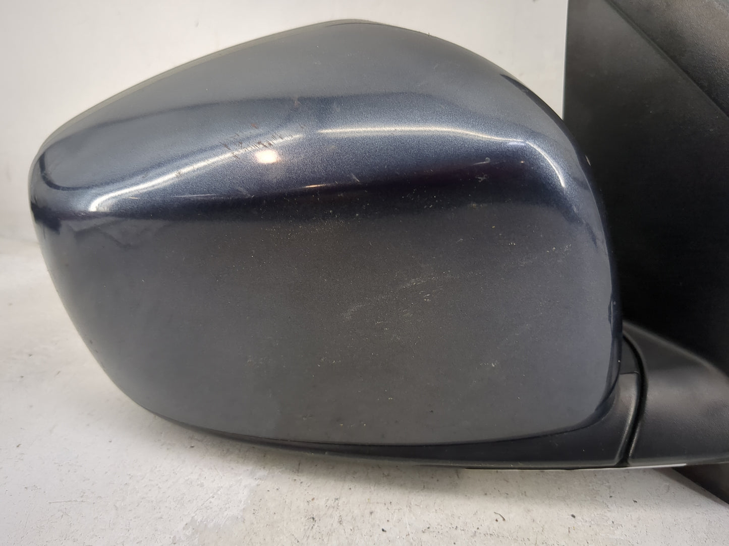 2009 Chrysler Town and Country Passenger Side View Mirror - Right Door Mirror OEM Used - Oemusedautoparts1.com