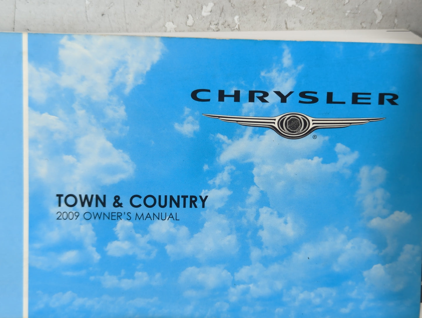 2009 Chrysler Town & Country Owners Manual Book Guide P/N:81-026-0917 OEM Used Auto Parts - Oemusedautoparts1.com