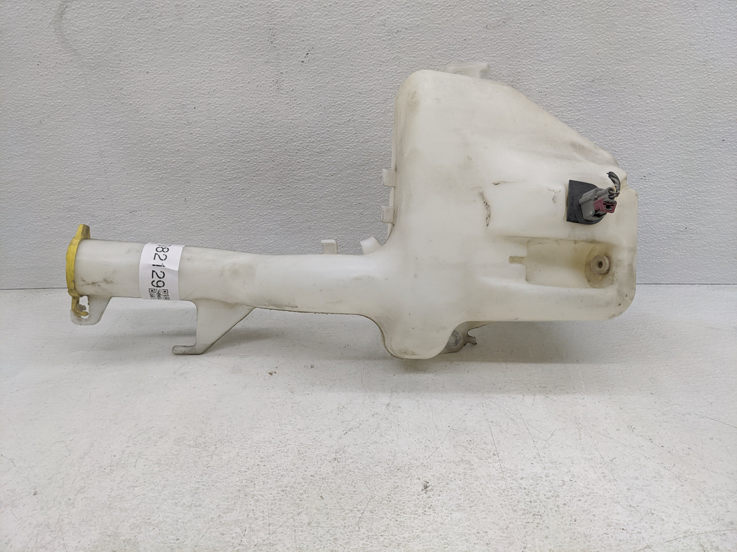 2008 Town & Country Windshield Washer Fluid Reservoir Bottle Oem - Oemusedautoparts1.com