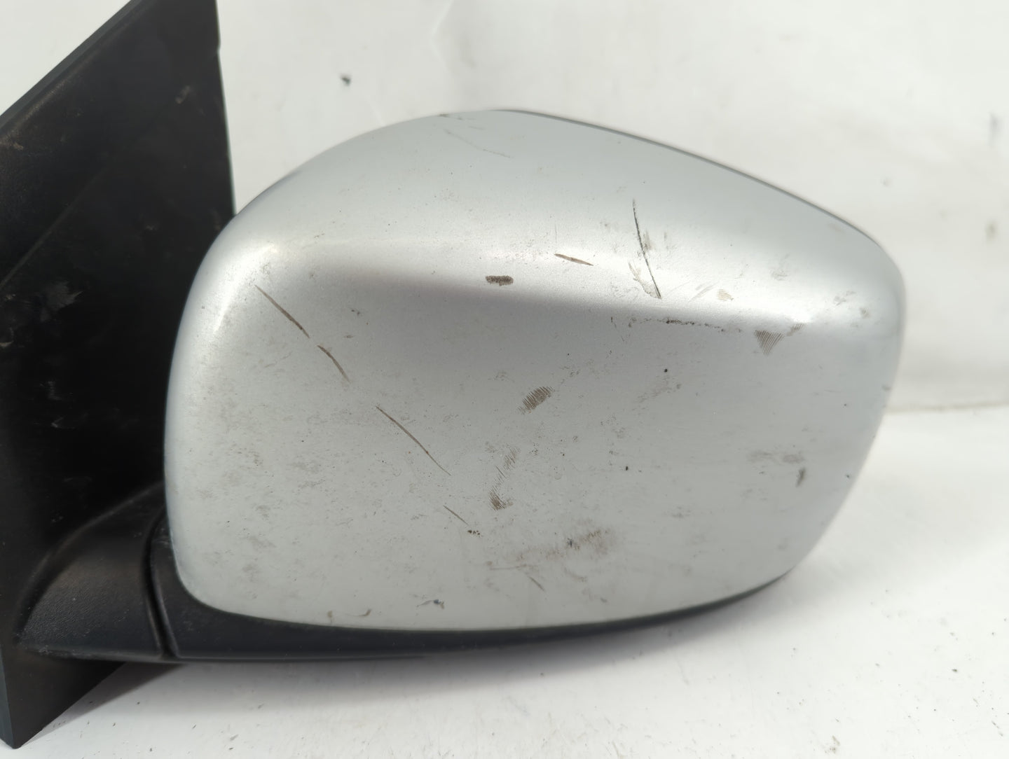 2008-2010 Chrysler Town & Country Driver Side View Mirror - Left Door Mirror OEM Used - Oemusedautoparts1.com