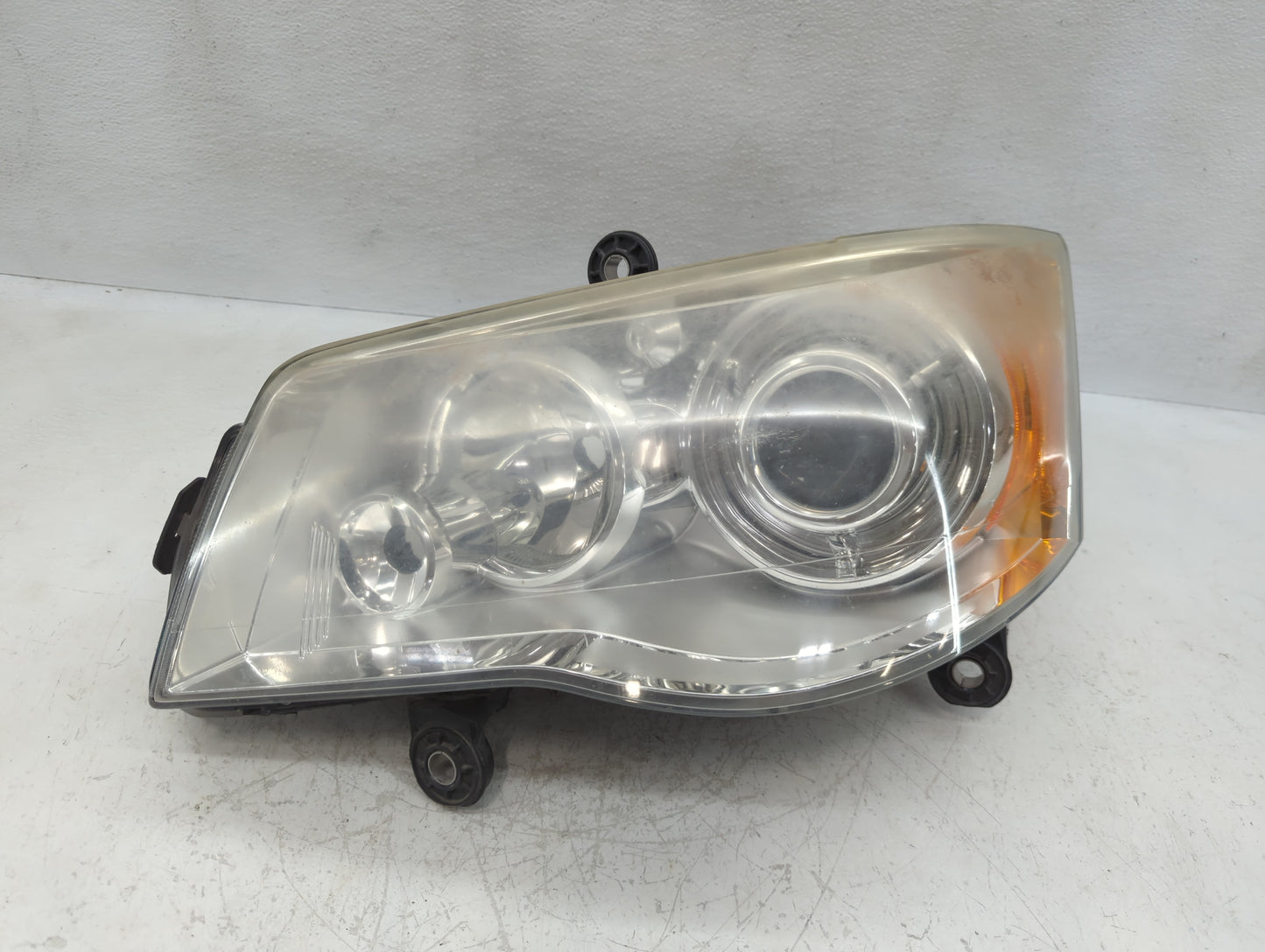 2009 Chrysler Town & Country Driver Left Oem Head Light Headlight Lamp - Oemusedautoparts1.com