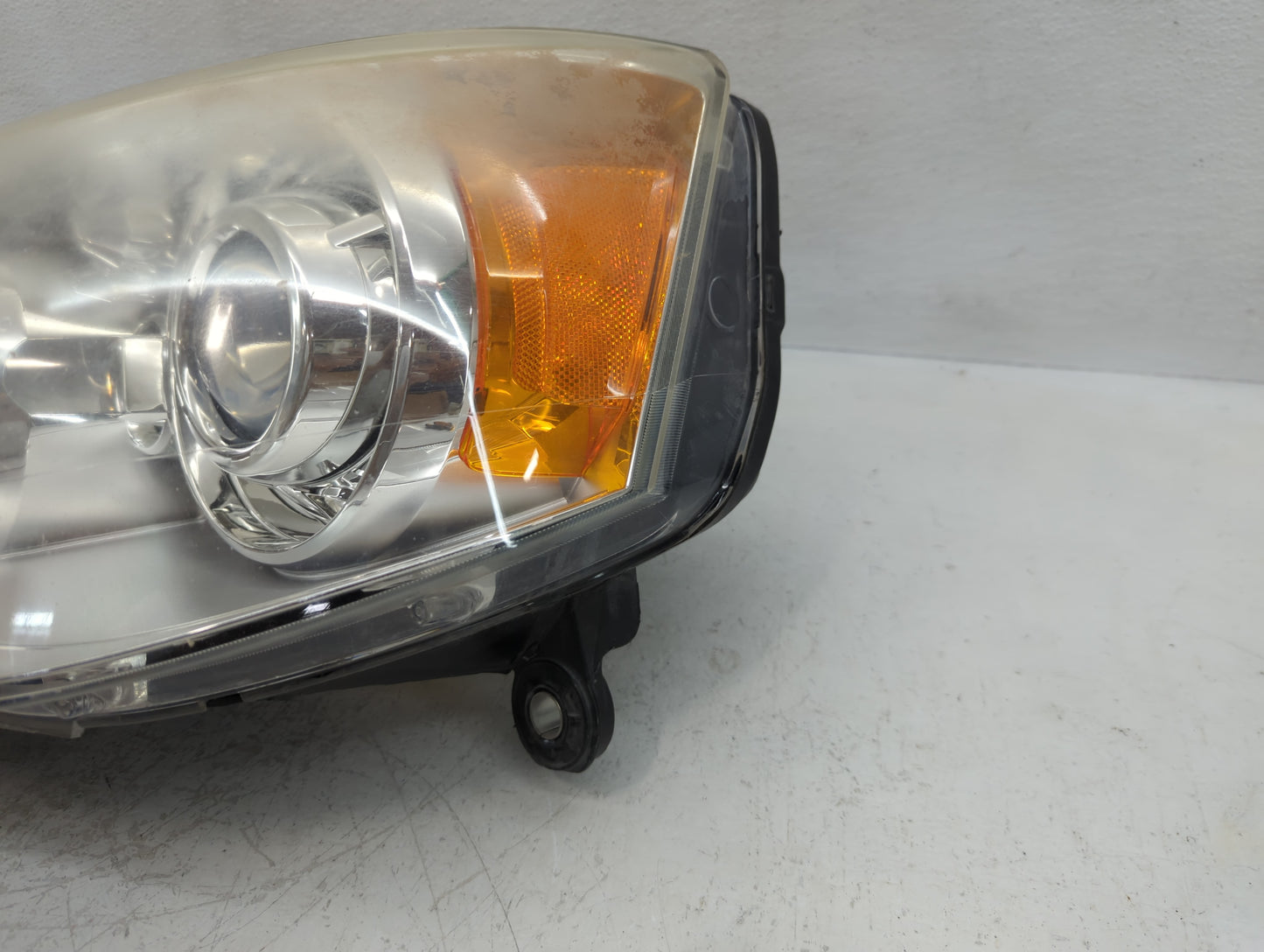 2009 Chrysler Town & Country Driver Left Oem Head Light Headlight Lamp - Oemusedautoparts1.com