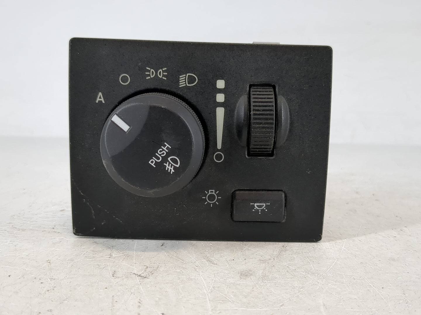2009 Chrysler Town & Country Headlight Head Light Switch Lamp Control - Oemusedautoparts1.com