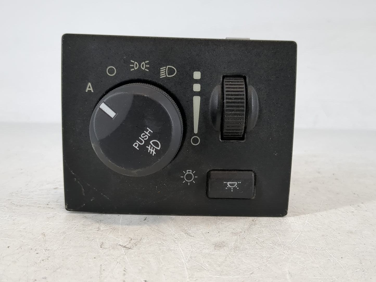 2009 Chrysler Town & Country Headlight Head Light Switch Lamp Control - Oemusedautoparts1.com