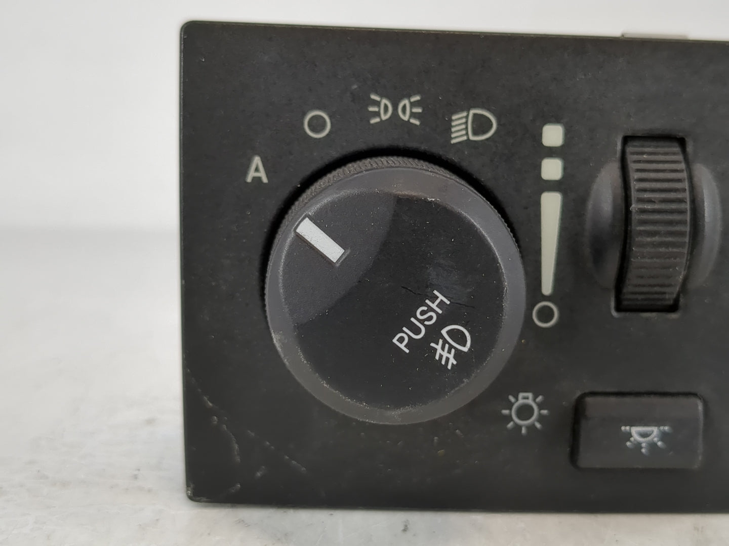 2009 Chrysler Town & Country Headlight Head Light Switch Lamp Control - Oemusedautoparts1.com