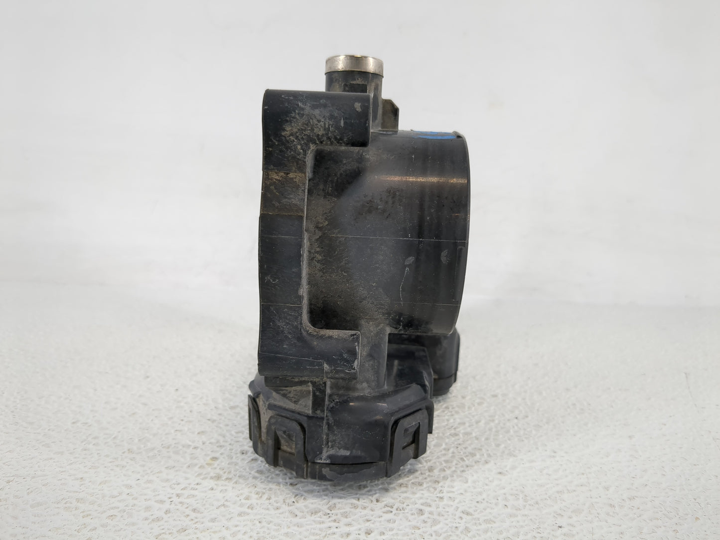 2008-2010 Chrysler Town & Country Throttle Body P/N:04593858AB Fits Fits 2006 2007 2008 2009 2010 2011 OEM Used Auto Parts -