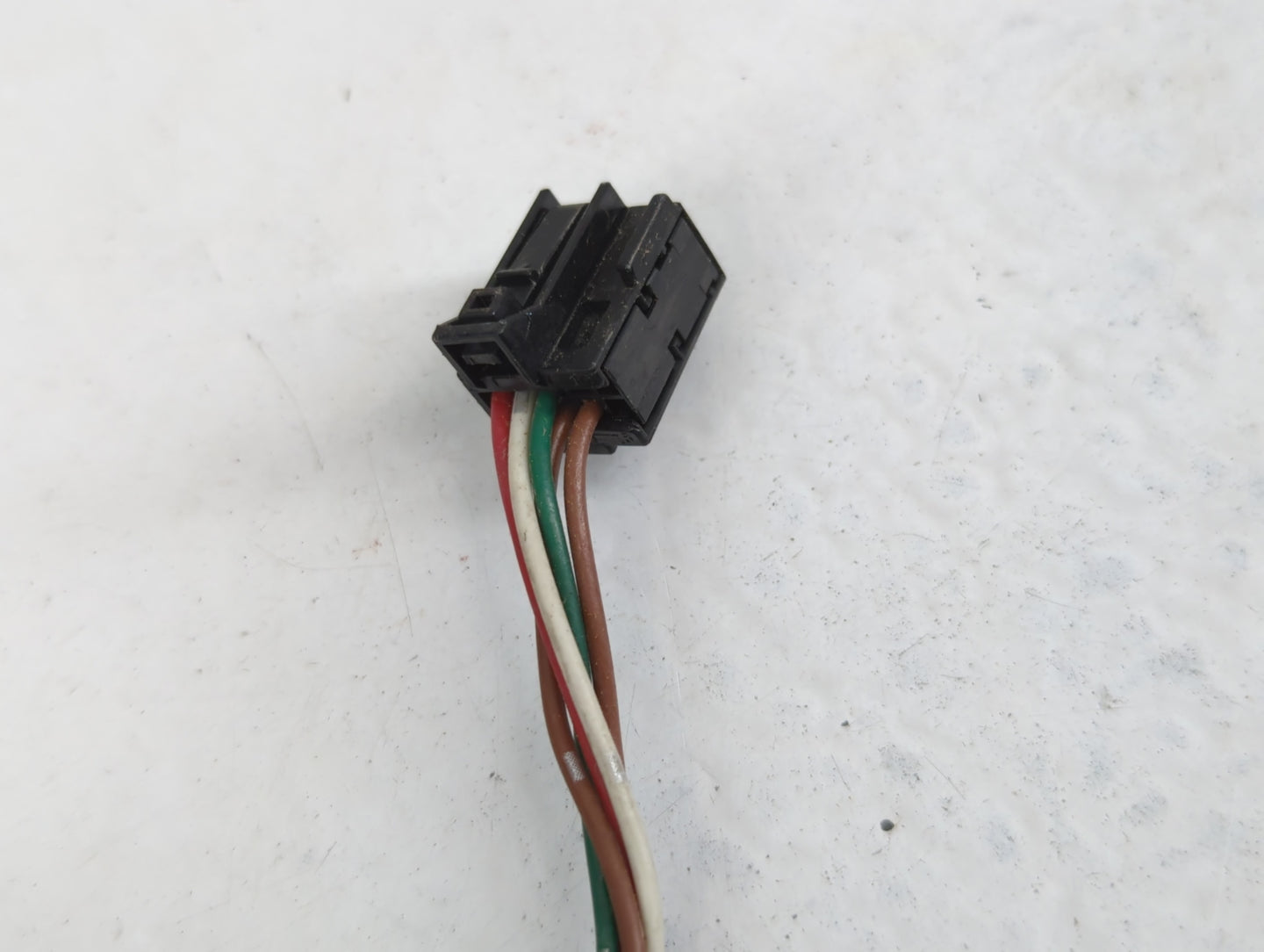 2008-2010 Chrysler Town & Country Driver Side View Mirror - Left Door Mirror OEM Used - Oemusedautoparts1.com