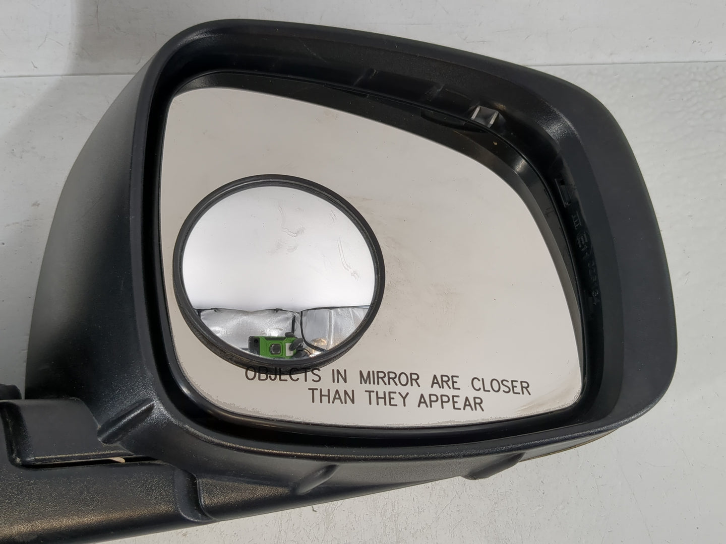 2008-2010 Chrysler Town & Country Passenger Side View Mirror - Right Door Mirror OEM Used - Oemusedautoparts1.com