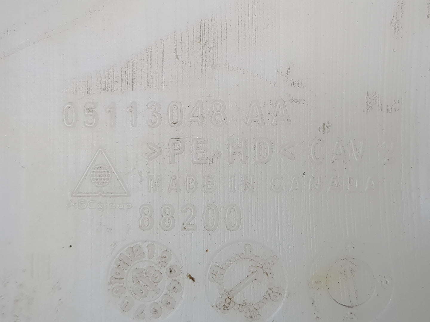 2008 Town & Country Windshield Washer Fluid Reservoir Bottle Oem - Oemusedautoparts1.com