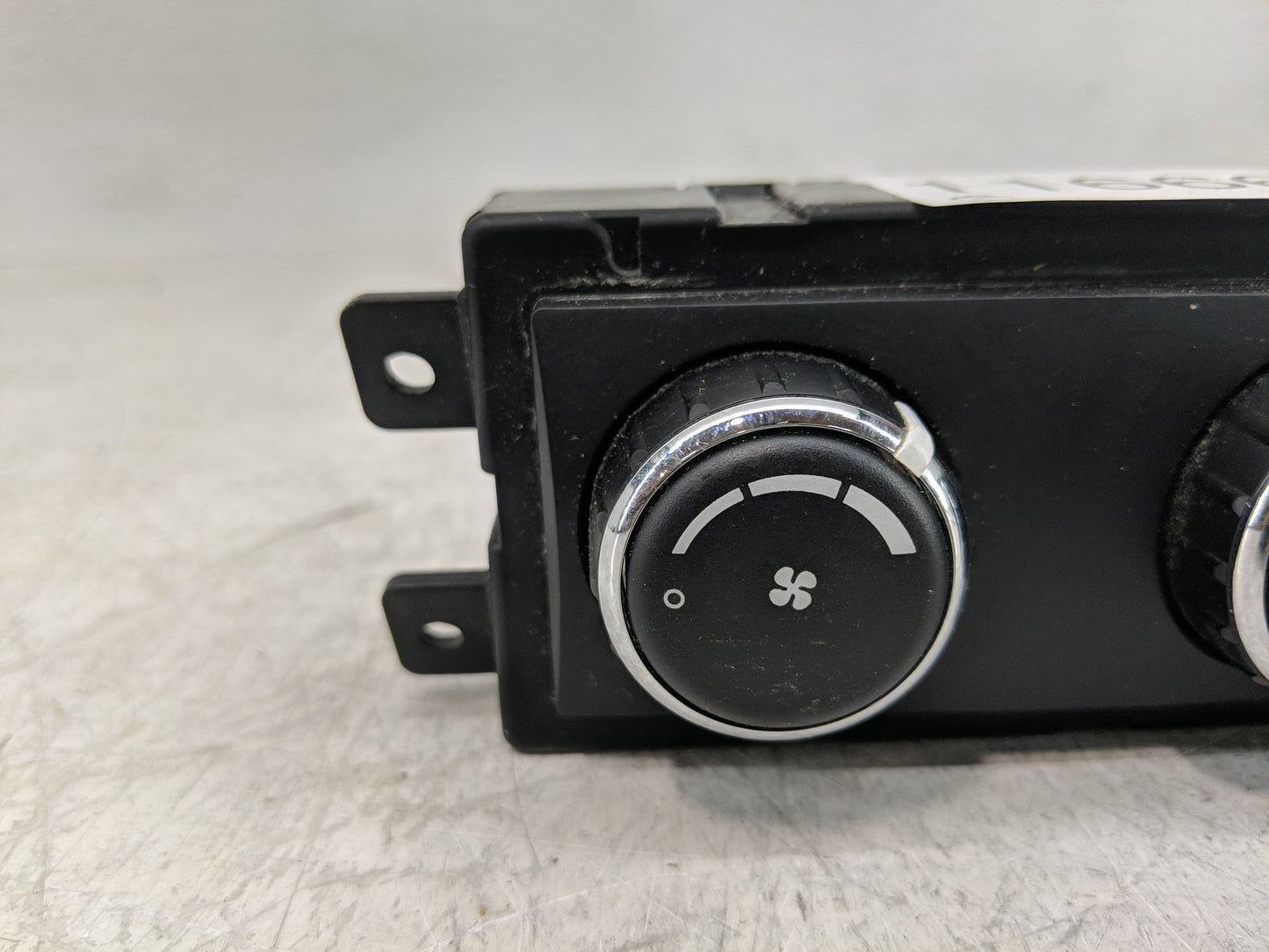 2008-2010 Chrysler Town & Country Climate Control Module Temperature AC/Heater Replacement P/N:55111810AD Fits OEM Used Auto